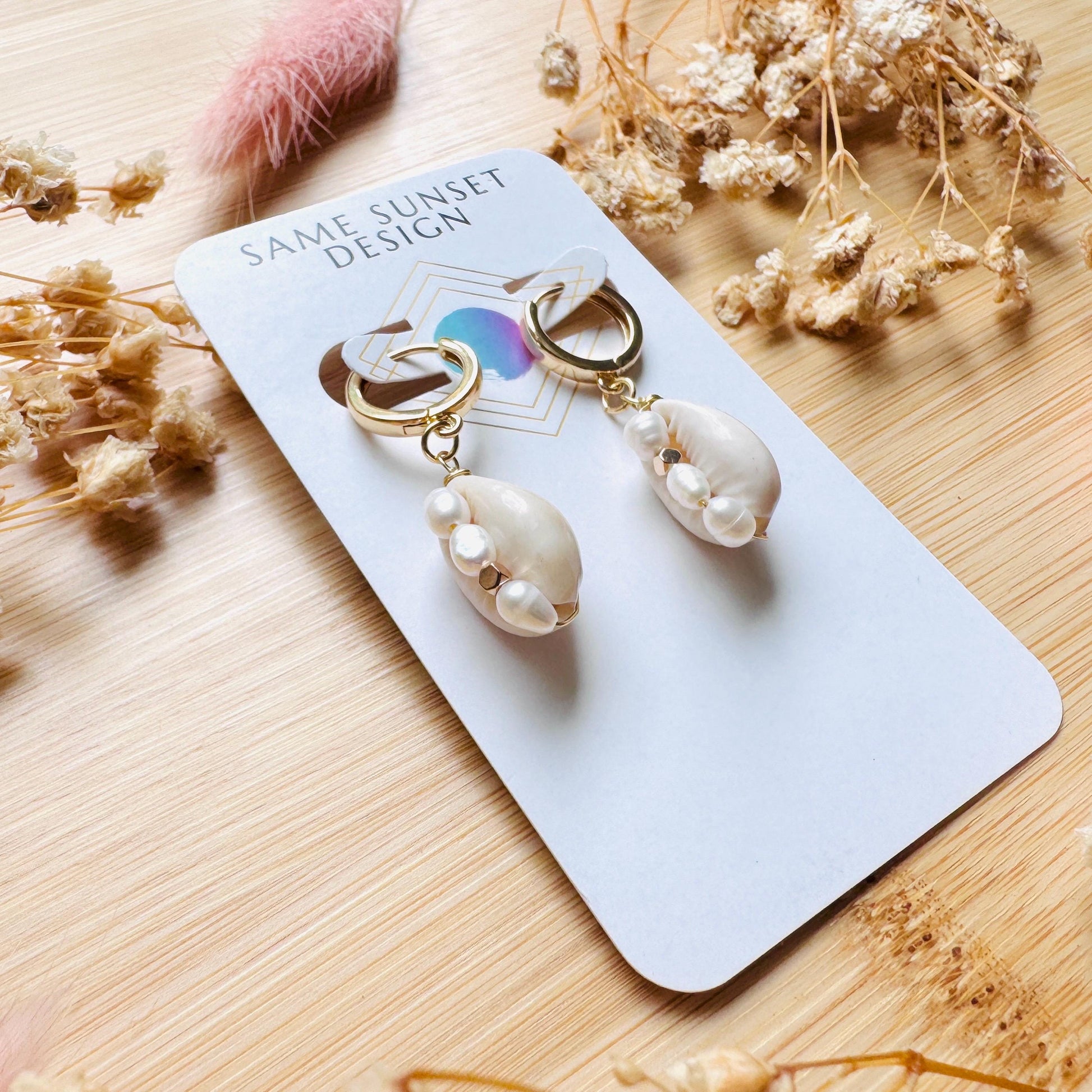 Puka Shell Earrings, Beachy Jewelry, Freshwater Pearl Earrings, Huggie Hoop Jewelry, Trendy Jewelry 2026, Mothers Day Gift Ideas, Boho Chic