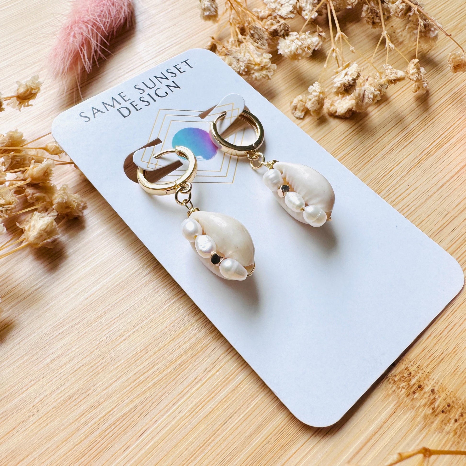 Puka Shell Earrings, Beachy Jewelry, Freshwater Pearl Earrings, Huggie Hoop Jewelry, Trendy Jewelry 2026, Mothers Day Gift Ideas, Boho Chic