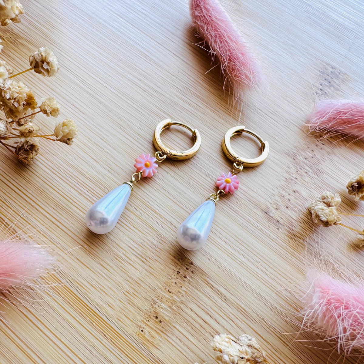 Flower Earrings, Daisy Earrings, Huggie Hoop Earrings, Botanical Earrings, Cottagecore Jewelry, Anniversary Gift for Girlfriend, Pink