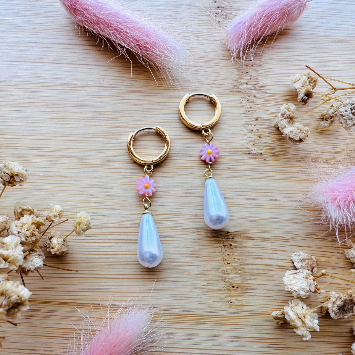 Flower Earrings, Daisy Earrings, Huggie Hoop Earrings, Botanical Earrings, Cottagecore Jewelry, Anniversary Gift for Girlfriend, Pink