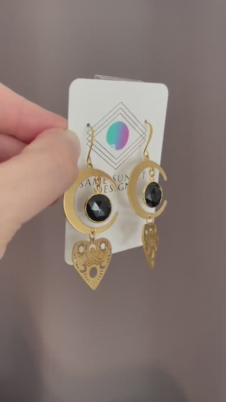 Chalcedony Earrings, Goth Heart Earrings, Trendy Jewelry for Teens, Witchy Jewelry for Women, Celestial Jewelry Witchy, Witchy Earrings